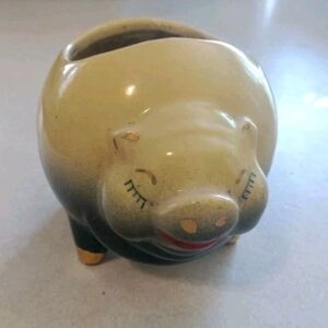 Cutest little vintage pig planter Marked USA 760 — likely 1940s–60s era. Kitsch